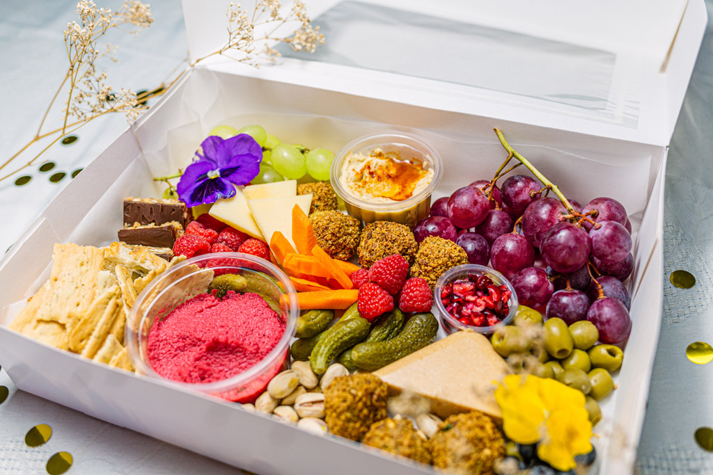 Boîte de snacking végane moyenne